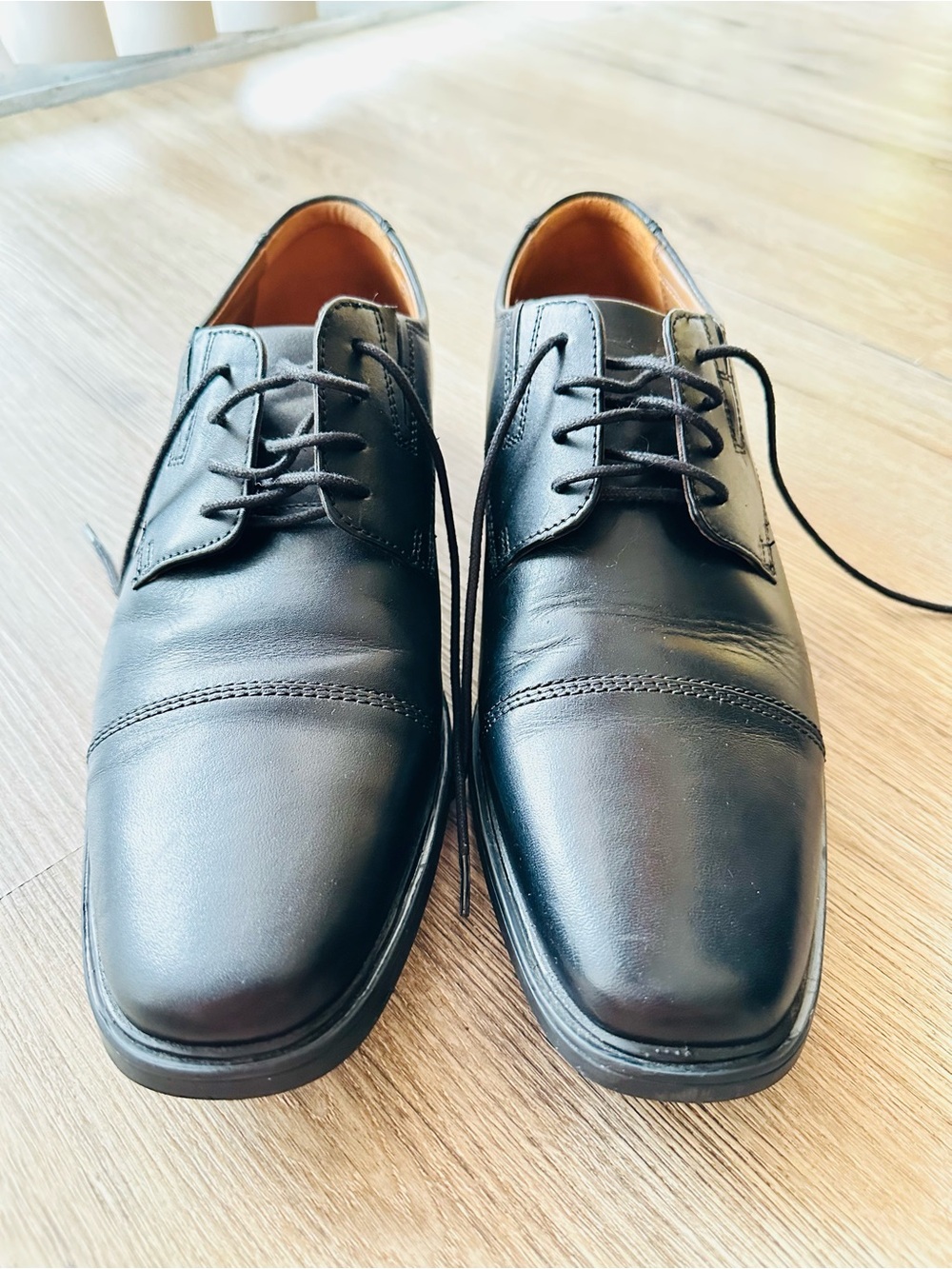 Clarks Black Leather Dress Shoes | Like New |
